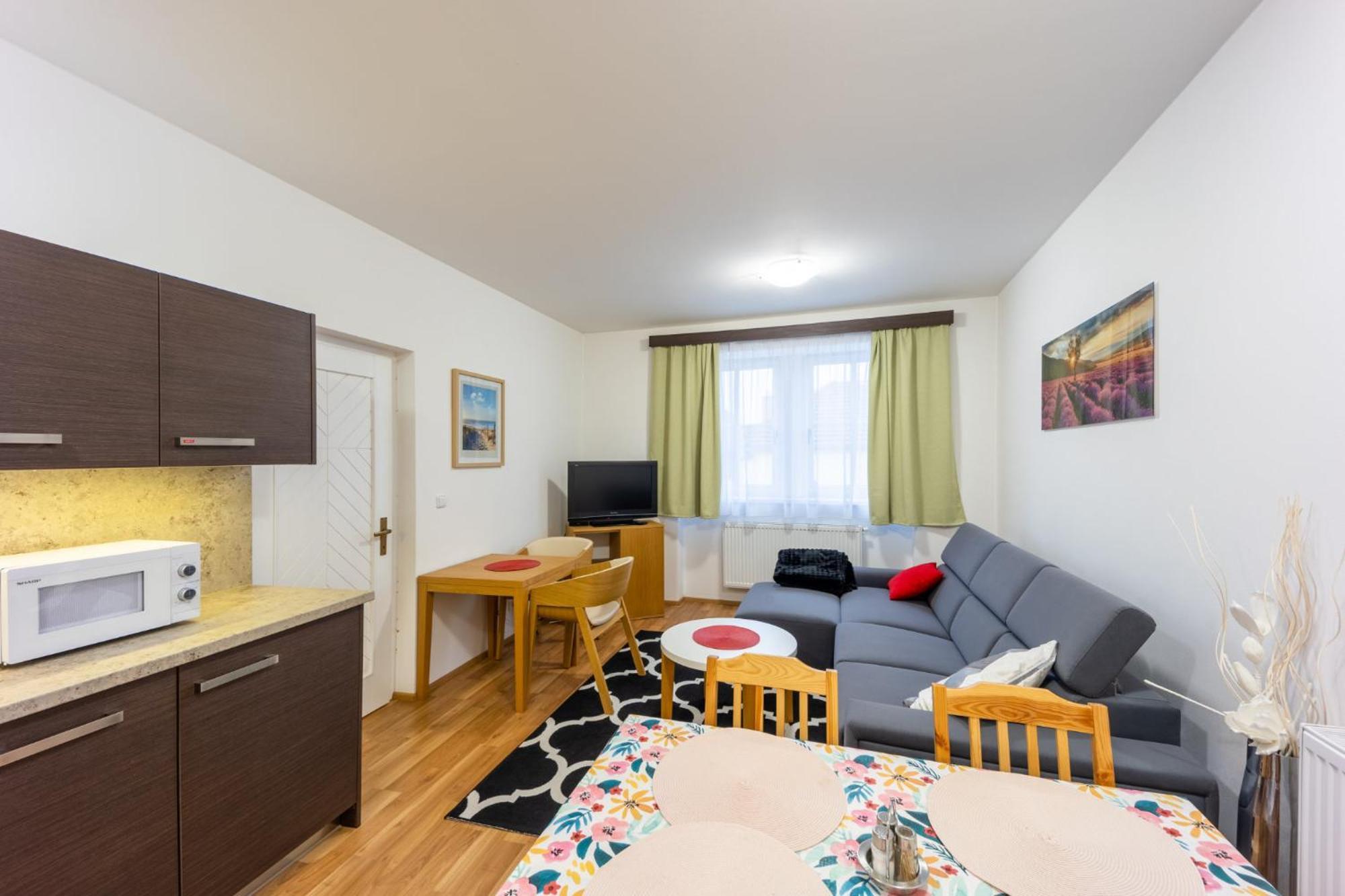 Bezauberndes Gaestehaus In Šatov Exteriér fotografie